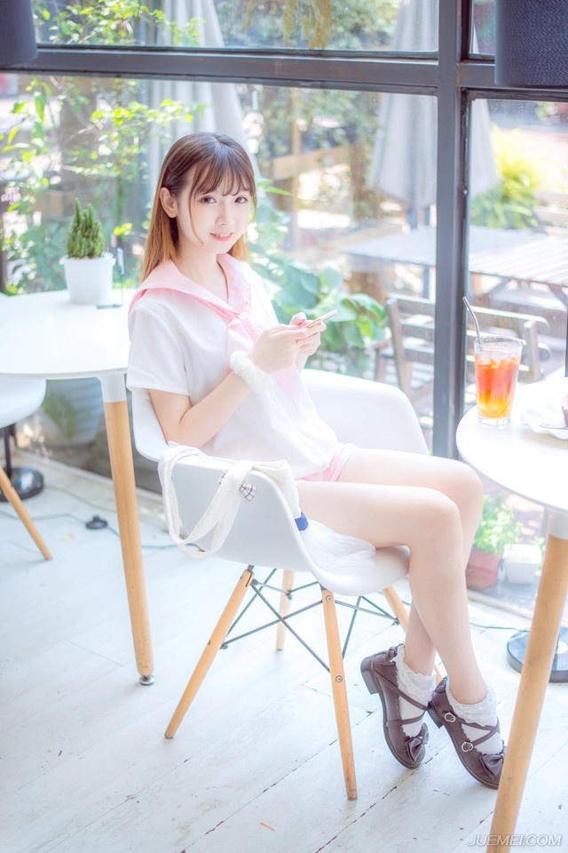 张任没有回答，只是跪在地上。